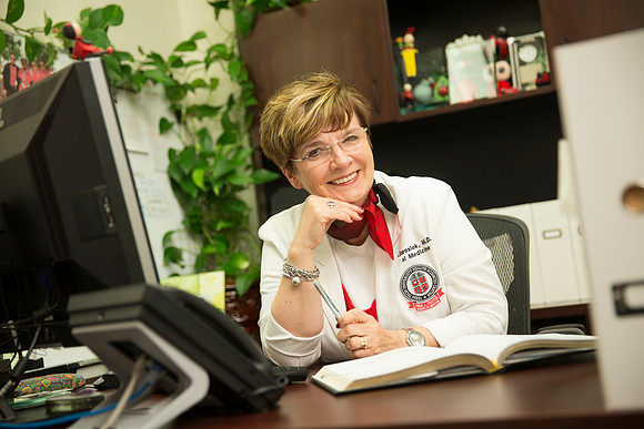 Dr. Sarosiek_051