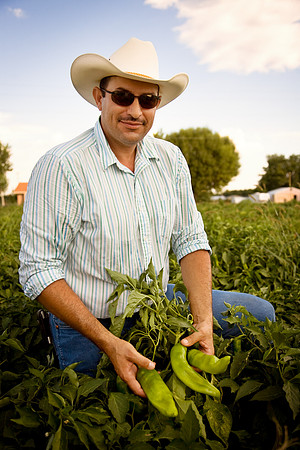 Chilies_InHand_008