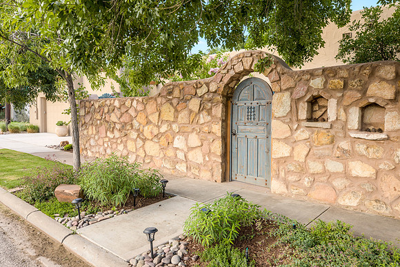 530 W Court House_16